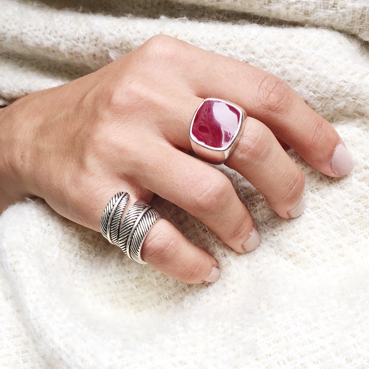 Anillos Pluma y Lola 💍❣ juntos o separados quedan super cancheros! •mariarivolta.com•