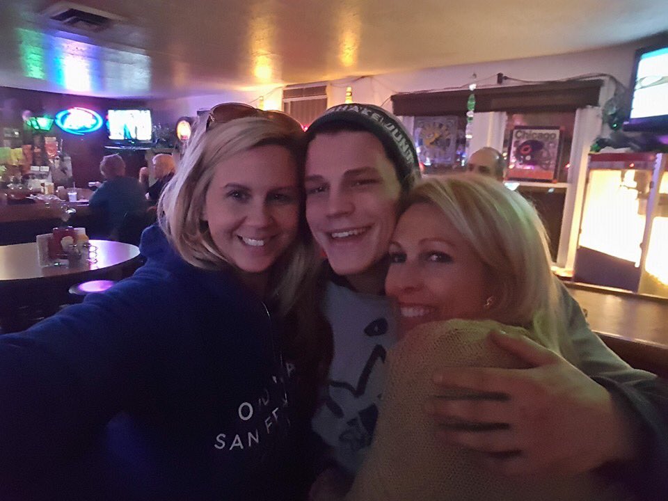 hijump1124's tweet photo. That was a Sunday fun day! #poisonivy #whiffletree #crazytimes #wheresnicole? @GateGlamgirl5 https://t.co/bj82LkvJta
