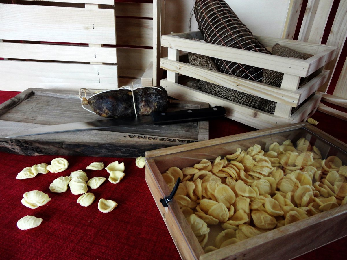 ManufattiNTL's tweet photo. Da NTLegno produzione e vendita manufatturati in legno. #taglieremarennà #espositore pasta #cassettesalumi https://t.co/2vVi22BpRJ