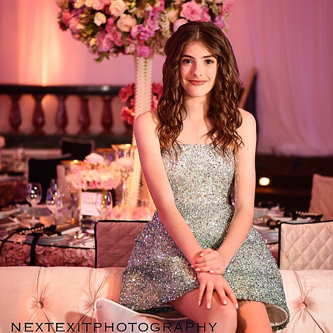What a weekend! Xo #nextexitphotography #batmizvah #beverlyhills #mindyweiss #marksgarden #revelry #moniquelhuillier