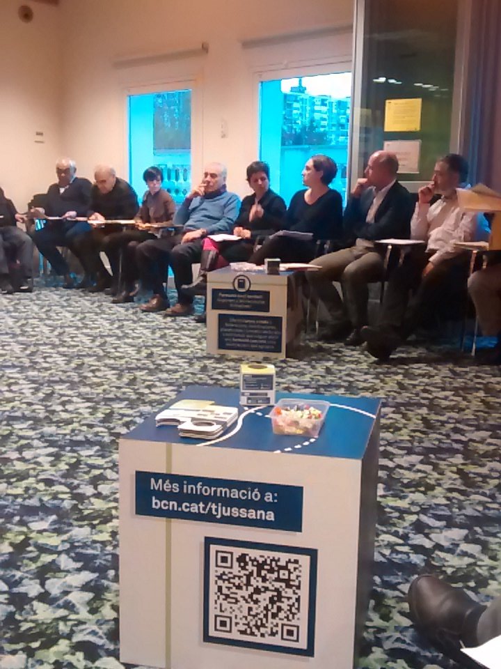 #subvencions #espaipublic i #reconeixement de les #associacions són els eixos del debat amb <a href="/AdaColau/">Ada Colau 💜🌈🔻</a>