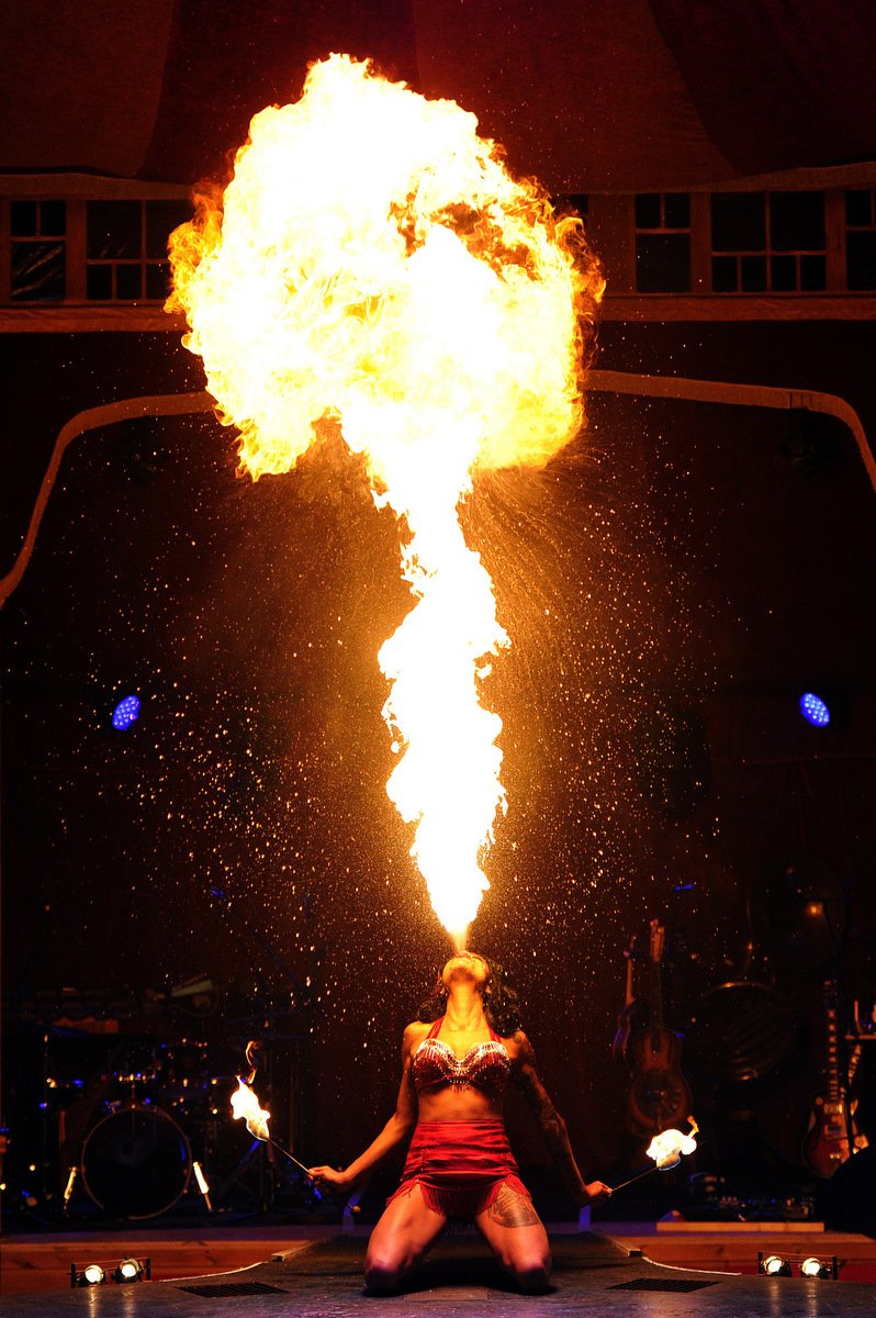 BlackFinnGypsy's tweet photo. #Happy Monday all ~ Kick a$$ this week &amp; everyday.. #Dope #photo #GypsyFire #Badass #Flames #Fire #art #GypsyDance https://t.co/WZQHknDFUt