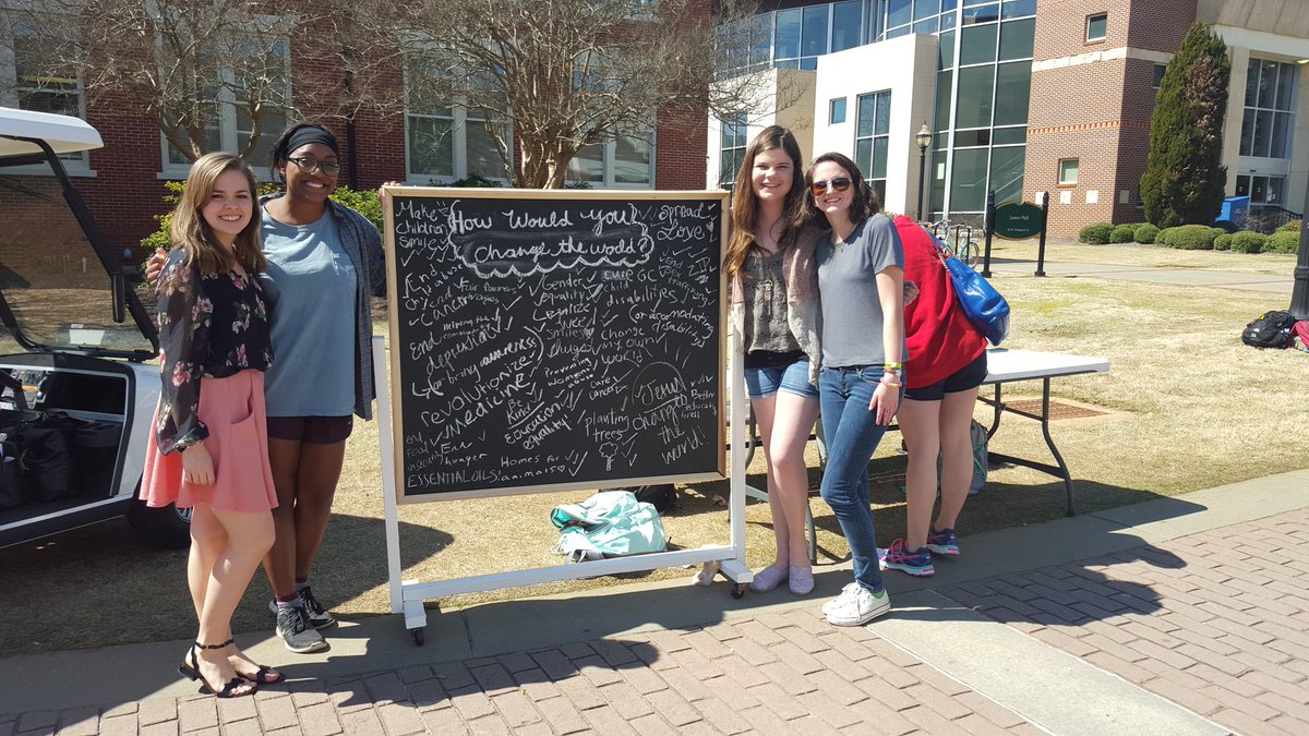SusanTSchmidt's tweet photo. Chalking event. What would you do to change the world? @NPL_Alliance @GC_NLSA https://t.co/mP485Hd5r8