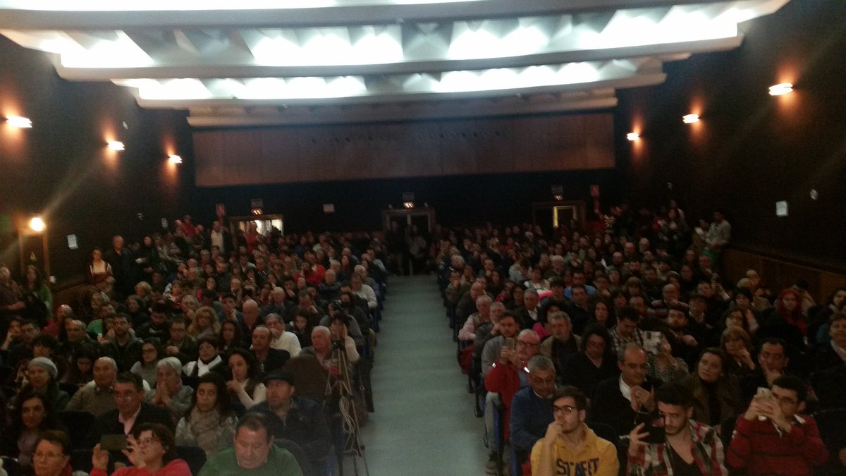 juandepca's tweet photo. En #SevillaHoy, en presentación de "Eclipse Rojo", hemos hablado de futuro, de #UnidadPopular, de volver al @elpce https://t.co/S3iUuKXM51