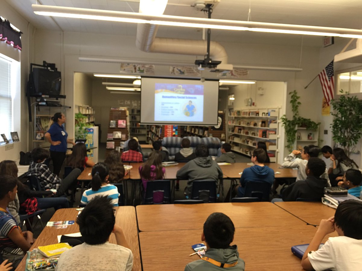 CarmMSLibrary's tweet image. #CollegeandCareerDay #CerritosCollege @CarmenitaMS