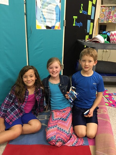 HollyHillElem's tweet photo. 3rd grade ABC students build robotic animals #ecslearn #hhelearn https://t.co/FyVYOI9Rqt