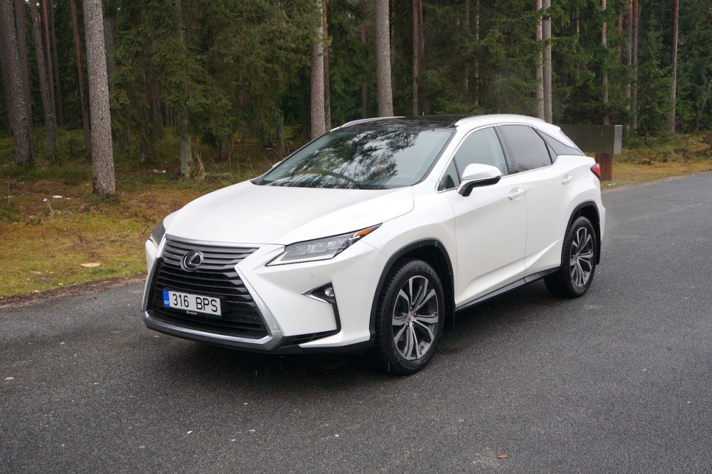 kursorslv's tweet photo. Pirmie iespaidi par Lexus RX 200t https://t.co/Elabsc4yBM https://t.co/h5CDuDA6Xl