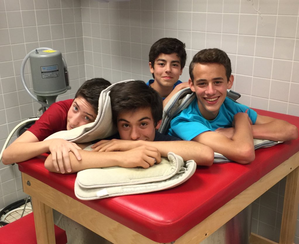 Rattler Distance crew getting ready for the 1st track meet of the season! L-R:Bernardo,Javier,Apolo &amp; Alonso ❄️🏃🏻🏆