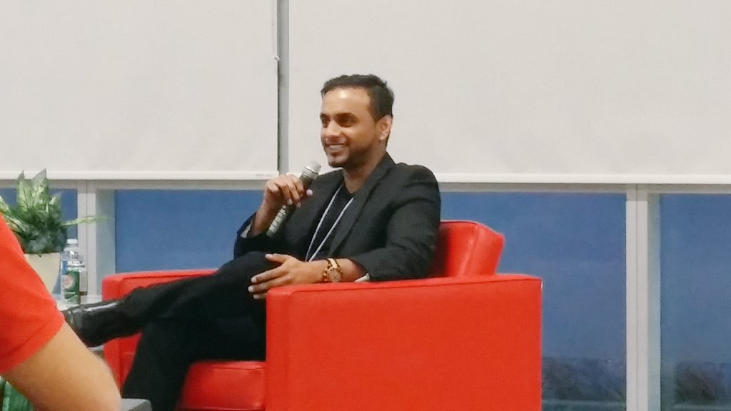 TheEnactusUTSC's tweet photo. "Ideas are a dime a dozen, it's the execution that matters" Ravi Ravindran from @Mapian1 at the Host Show! #UTSC https://t.co/GXG1bEcXnT