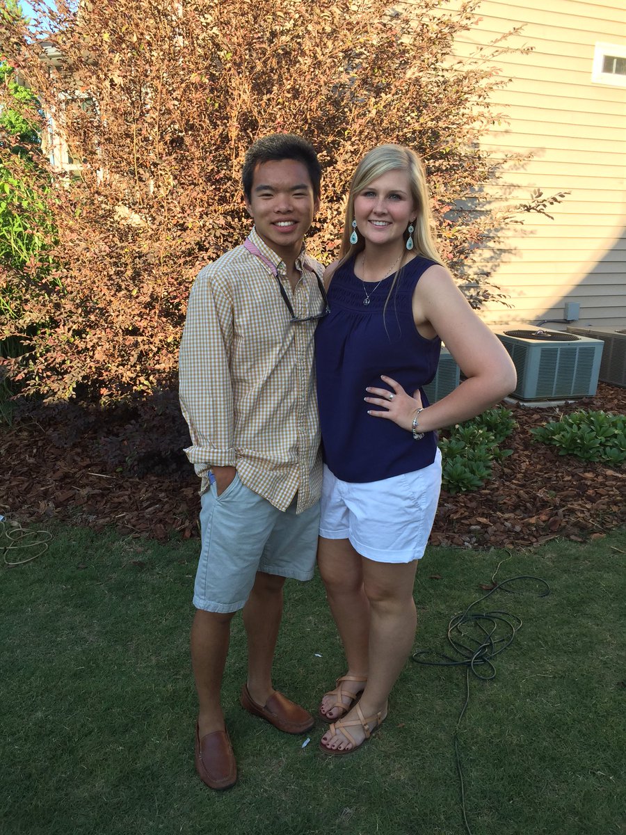 elainayorkmapp's tweet photo. Happy birthday to my very best friend! I can't believe you're finally 19!! Miss you like crazy @KevCheng18 https://t.co/Oscd6mql8r