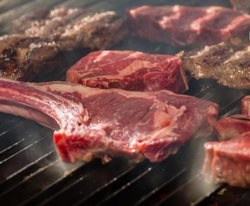 sorrelita's tweet photo. STEAK: I trim excess fat so you know exactly which cut to order and where in #BuenosAires https://t.co/M6JO9w4N4v https://t.co/LMQNrL6ecc
