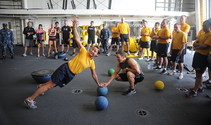 MilitaryHealth's tweet photo. Getting back into shape for spring? 5 things to know before choosing a personal trainer: https://t.co/ifvqznBLAo https://t.co/GWgGWW9E9S