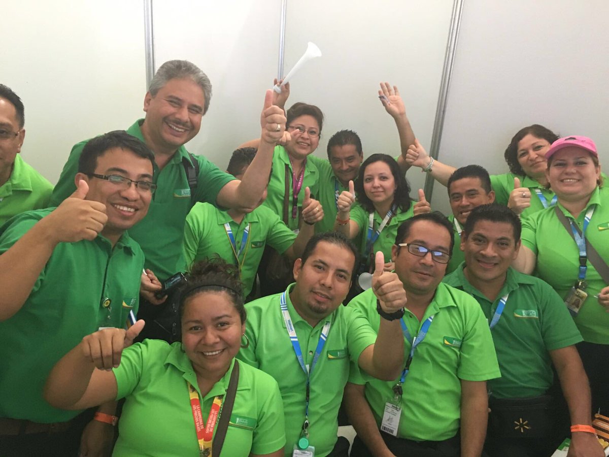 marielacastro89's tweet photo. Así se informan nuestros asociados en el Stand de #Modulares y #ItemFile #jia2016 @porlagenteWM https://t.co/gOGJ4W6uNi