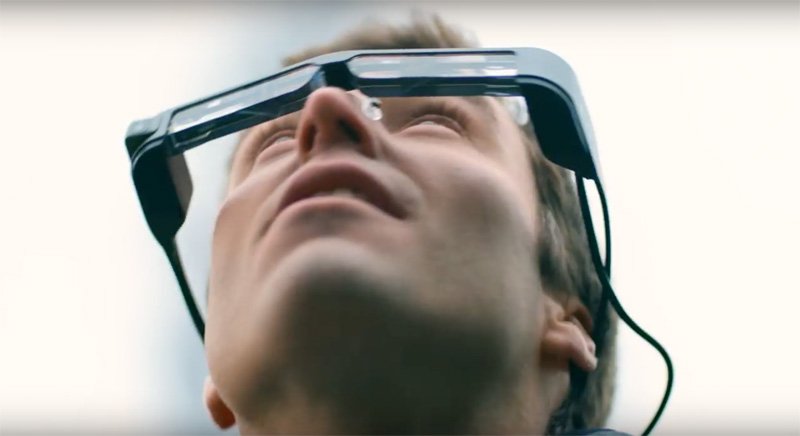 DronewatchNL's tweet photo. Epson toont slimme bril die kan helpen bij het besturen van een drone | Dronewatch https://t.co/5iqyIcQrTQ @Epson https://t.co/kIIdvgKo8s