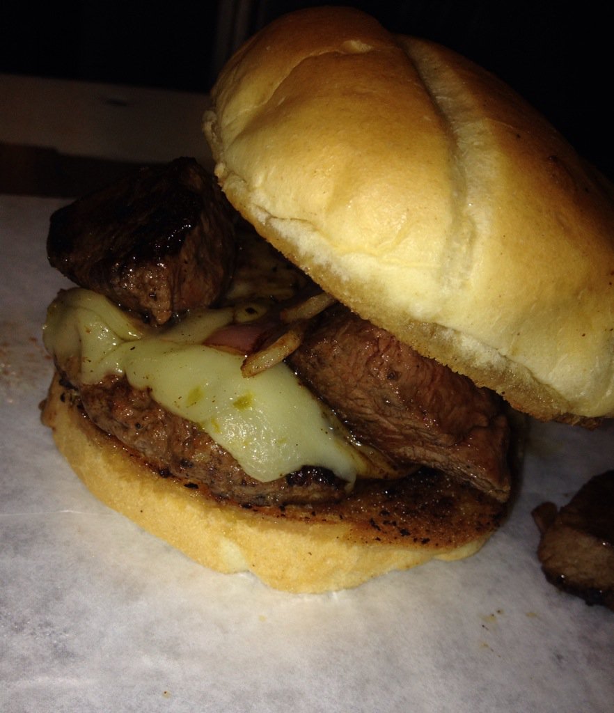 LBsMeatMarket's tweet image. Remember this burger? 1,000 retweets to get back on the menu! #omahaburger #HottyToddy #lunch #suhdude