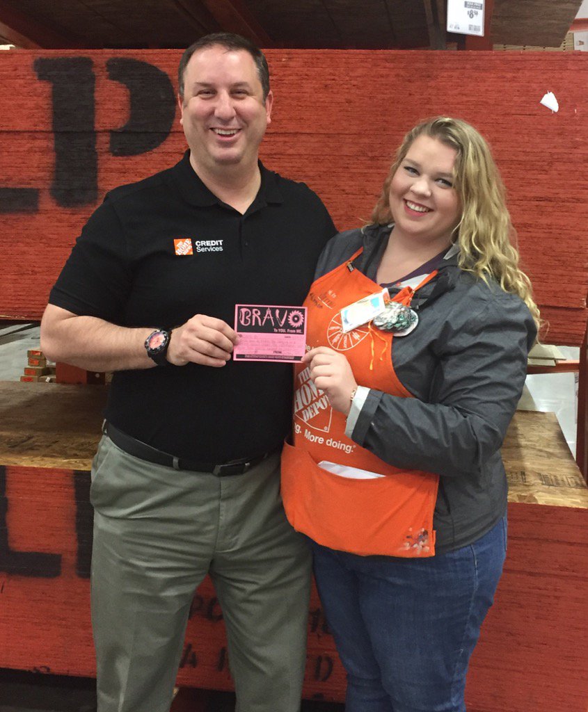 W_DJ77's tweet photo. Sierra awarding Dave with a bravo for his excellent partnership! Since his training she gotten a credit every week https://t.co/3iiegaTaUL