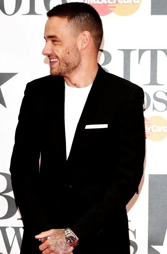 CRUELPJM's tweet photo. deus se você não me levar eu acho o caminho sozinha #BRITs https://t.co/R5lDbsSLQJ