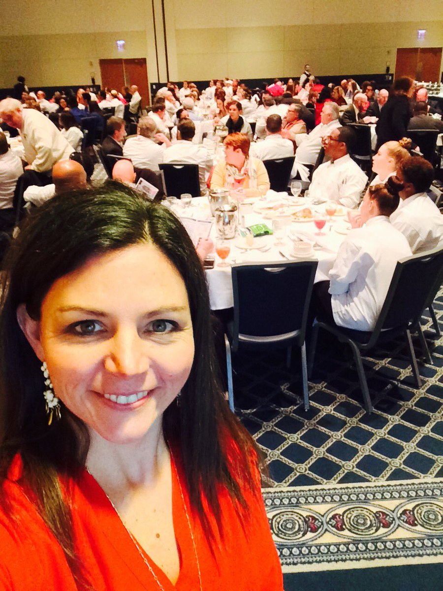 AdelfiPromo's tweet image. Great event!!! @ProStart @CAIofMC3 @Hersheys