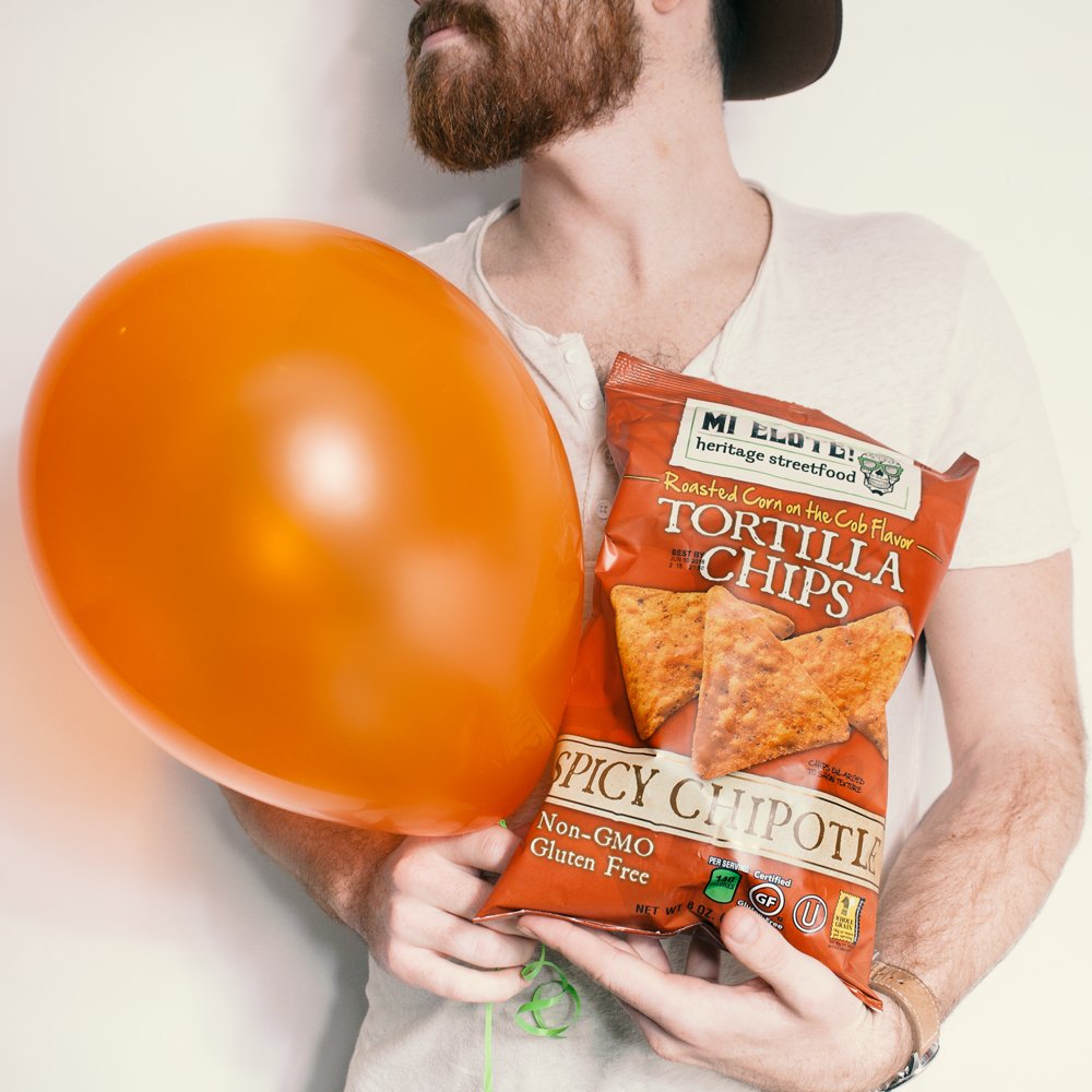 MiElote's tweet photo. On #NationalTortillaChip day, we celebrate! Join us and pick up #MiElote chips and dip! #BestDayEver #BestChipsEver https://t.co/Mn0enTZIxH