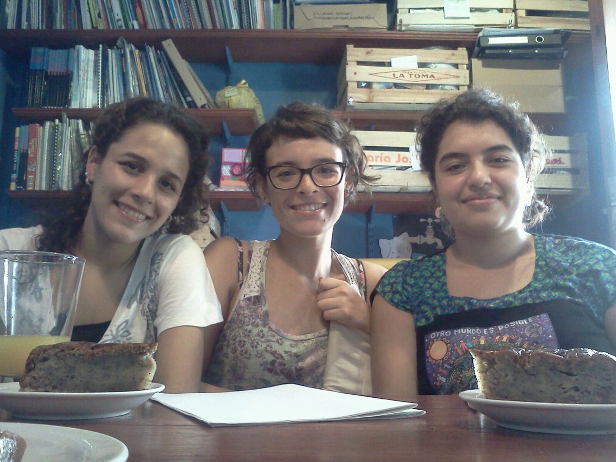 LuzFalivene's tweet photo. Primera reunión del equipo de educación de @FundTierraVida , se viene con todo la #educacionambiental 2016!! https://t.co/OqmZVhorCT
