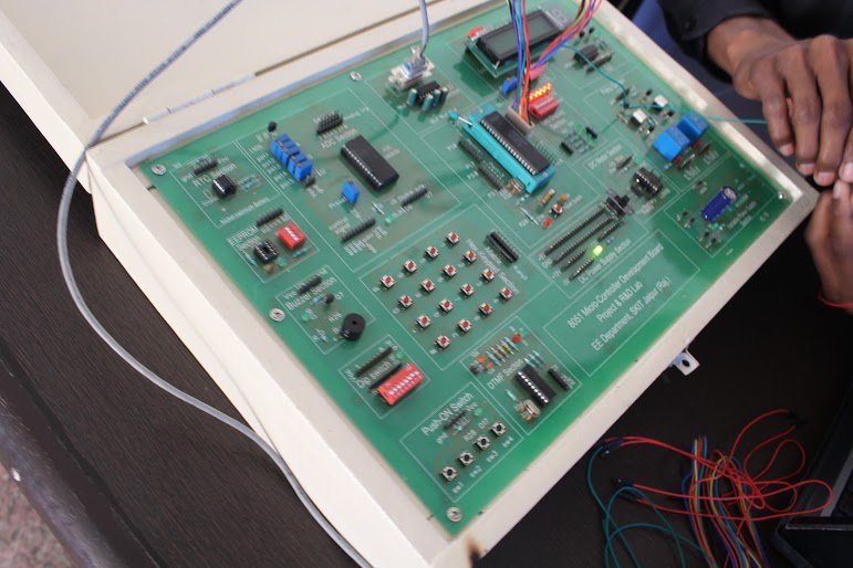 topazskit's tweet photo. SESSION ON MICROPROCESSOR #EWEEK2016 #INNOVATION #TEAMTOPAZ @nenindia @WadhwaniF @maneeshakaushik https://t.co/RU4LYHwP1q