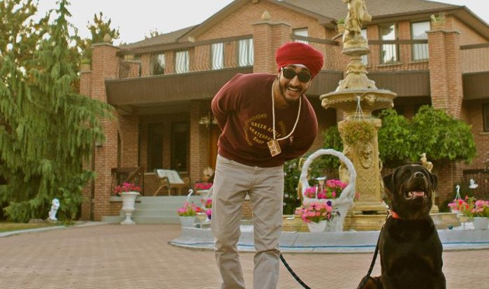 IndiaComAmerica's tweet photo. How #Sikh #YouTube star, @JusReign, faced #TSA discrimination this week. #USIndiaCom https://t.co/44uvauOPu1 https://t.co/rWoBQsawR0