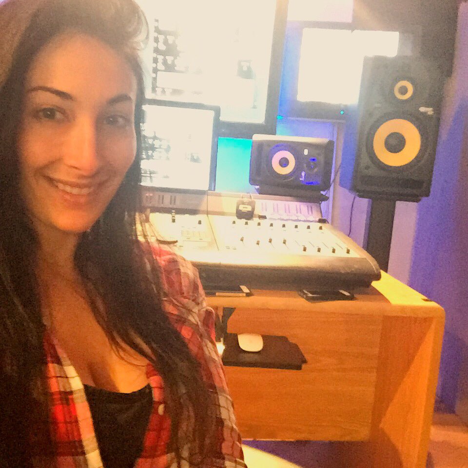 AliciaMMusic's tweet photo. Happy Hump Day! #music #studio @SpacebarRec #selfie https://t.co/rrckbcmyzu