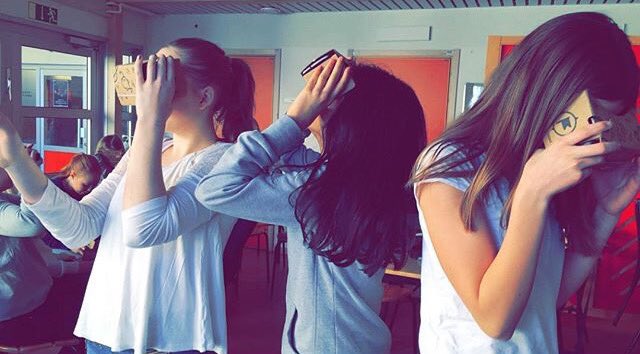 Jofly02's tweet photo. Jätteroligt att få testa google cardboard 🎉🙂 https://t.co/RmgmoQYF70