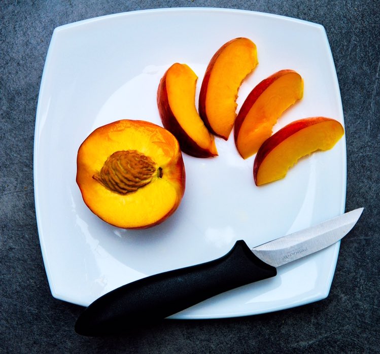 DinnerCrunch's tweet photo. Today's mood: just peachy🍑 #humpday #eats https://t.co/SFwDdrk1HH