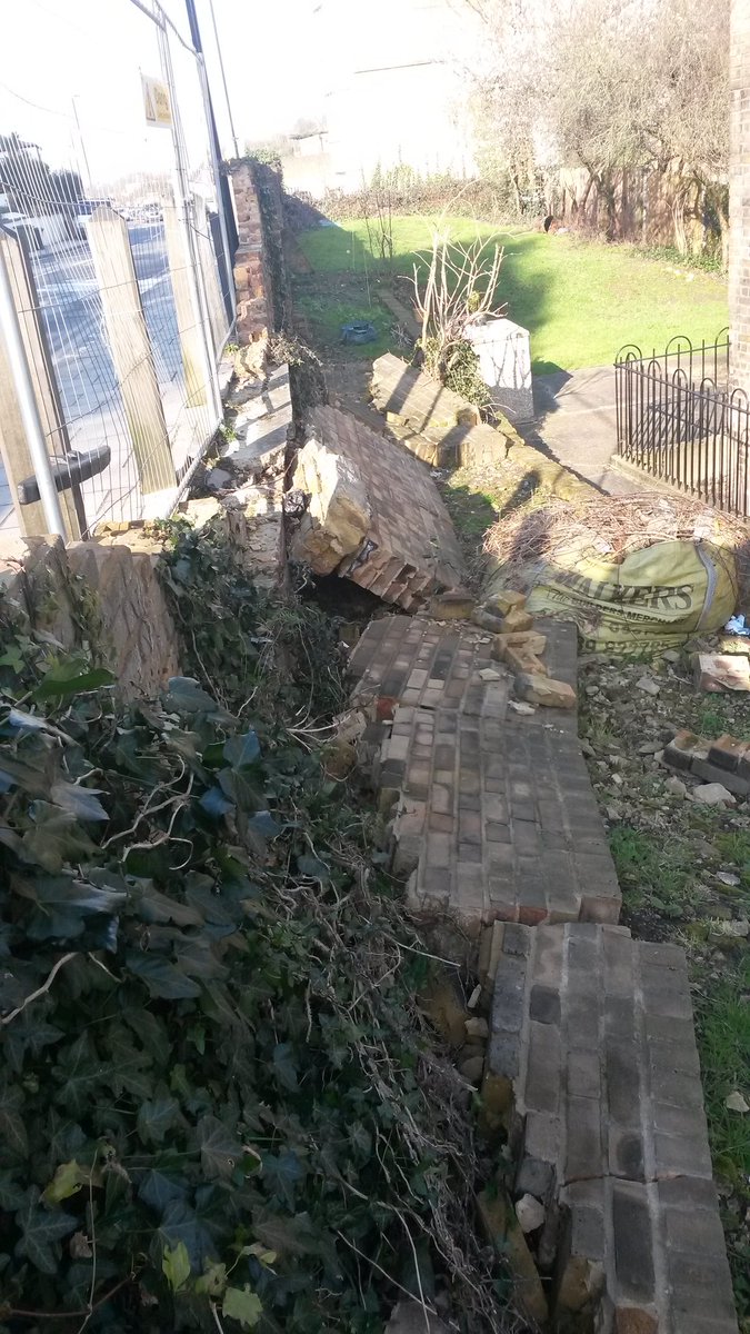 deanmsjbuilders's tweet photo. Busy few days coming up#bromley https://t.co/zY7UaTwLgb