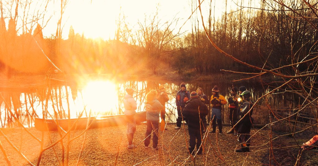Paddlesteveking's tweet photo. A beautiful day to be a coach  @Kingswood_ @BritishCanoeing @getafixcoaching #ukcclevel2 @SBcanoes @PyranhaKayaks https://t.co/Ni1FuB7PaY
