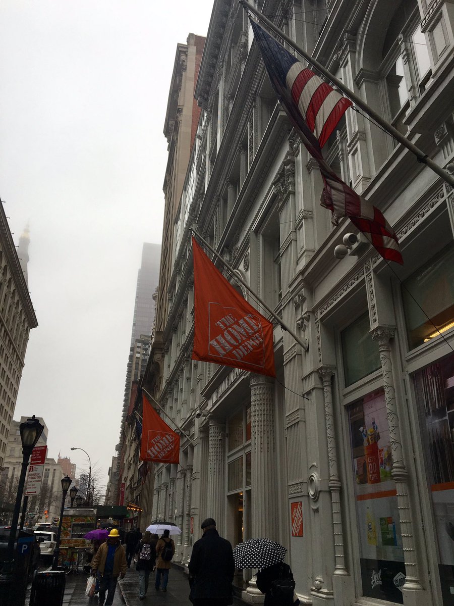 adritoolnation's tweet photo. Visiting @HomeDepot in the big 🍎!! #ManhattanWest #6175 #NewYork https://t.co/gMs1NqArgS