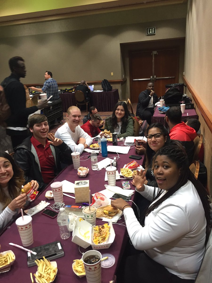 StewartSTS's tweet photo. Nothing says thanks like an In and Out burger! Thank you #EventForce! #ibminterconnnect https://t.co/QVUUUYPcHL