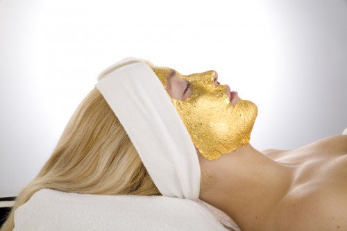 201Magazine's tweet photo. At #201bride @JeffreyWiseMD will be raffling off a 24 K gold facial on 2/29! Tickets-> https://t.co/pdtHPNma1M https://t.co/oIzEqiklVt