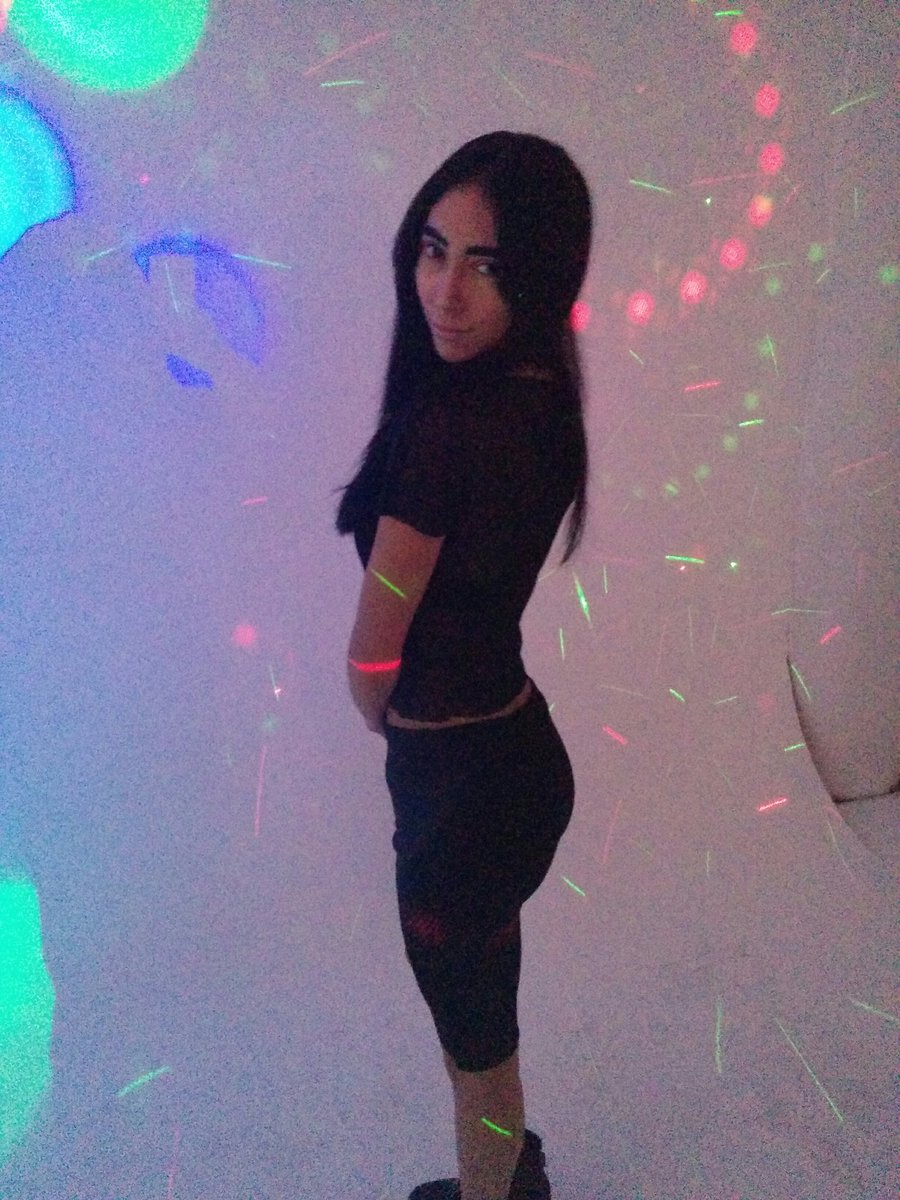 dr3amneptune's tweet photo. From last week's fashion show #thisiswig #dtla #lamodel #fashion https://t.co/AQAKkNYIXL