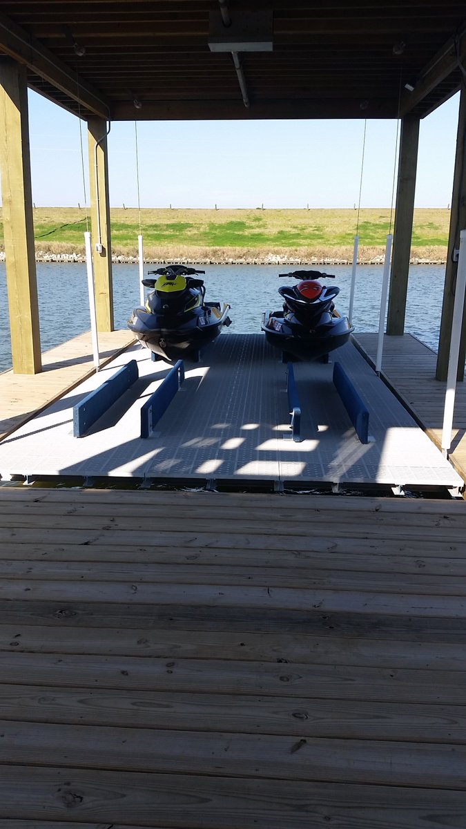 Awesome Lift for multiple jet ski's!