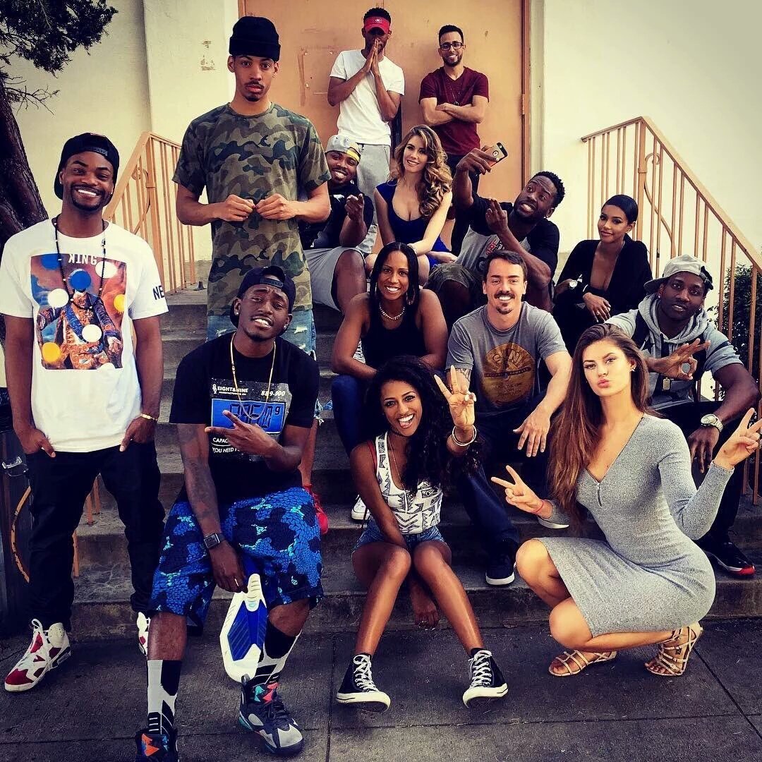 DopeDello_'s tweet photo. None of these people got to go on ellen.. https://t.co/9hTj10FskR