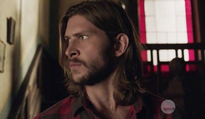 RT If you ReWatch a EP of #Bitten during the week before the nxt one hits! #bitten #Howl4MORE 🐾