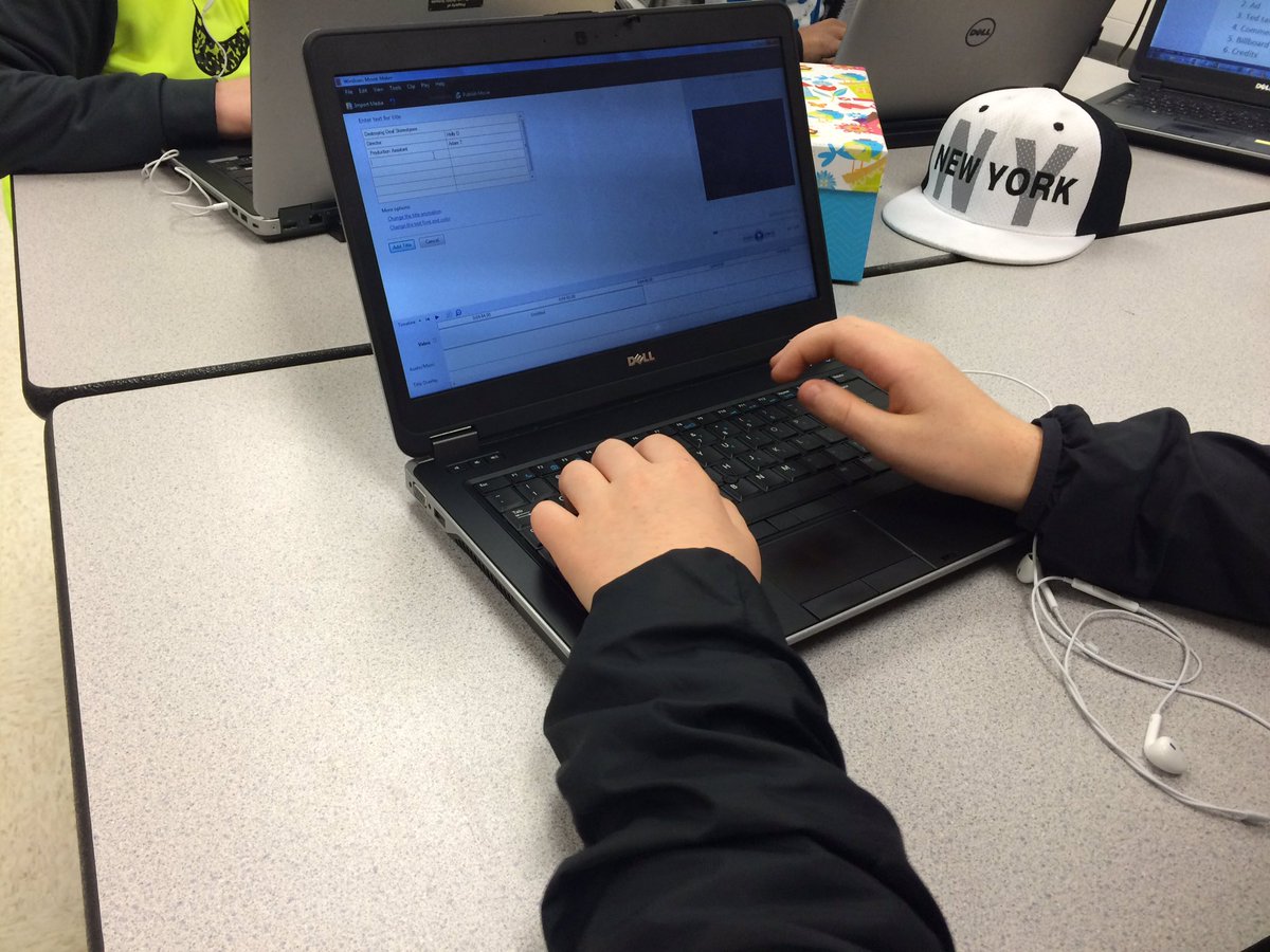 Pratt_ITRT's tweet photo. Editing TedTalks with 7th grade Gifted Enrichment students #ElkoMS #hcpsITRT https://t.co/Ezcj5RpQEi