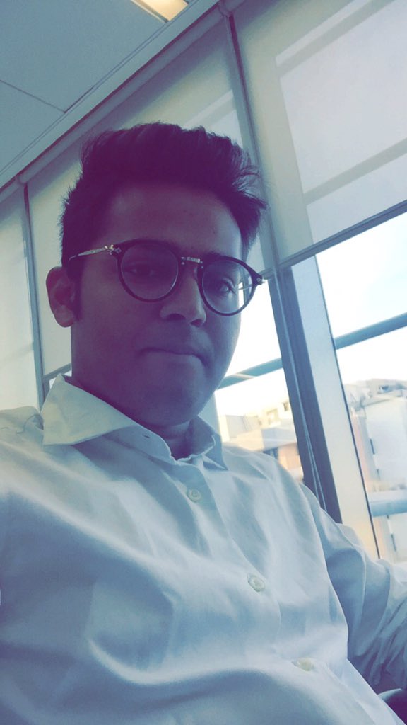 Jr_Vora's tweet photo. Work Stories! #IBRace #CleanShave #BigDay https://t.co/W7QCiO1Tml