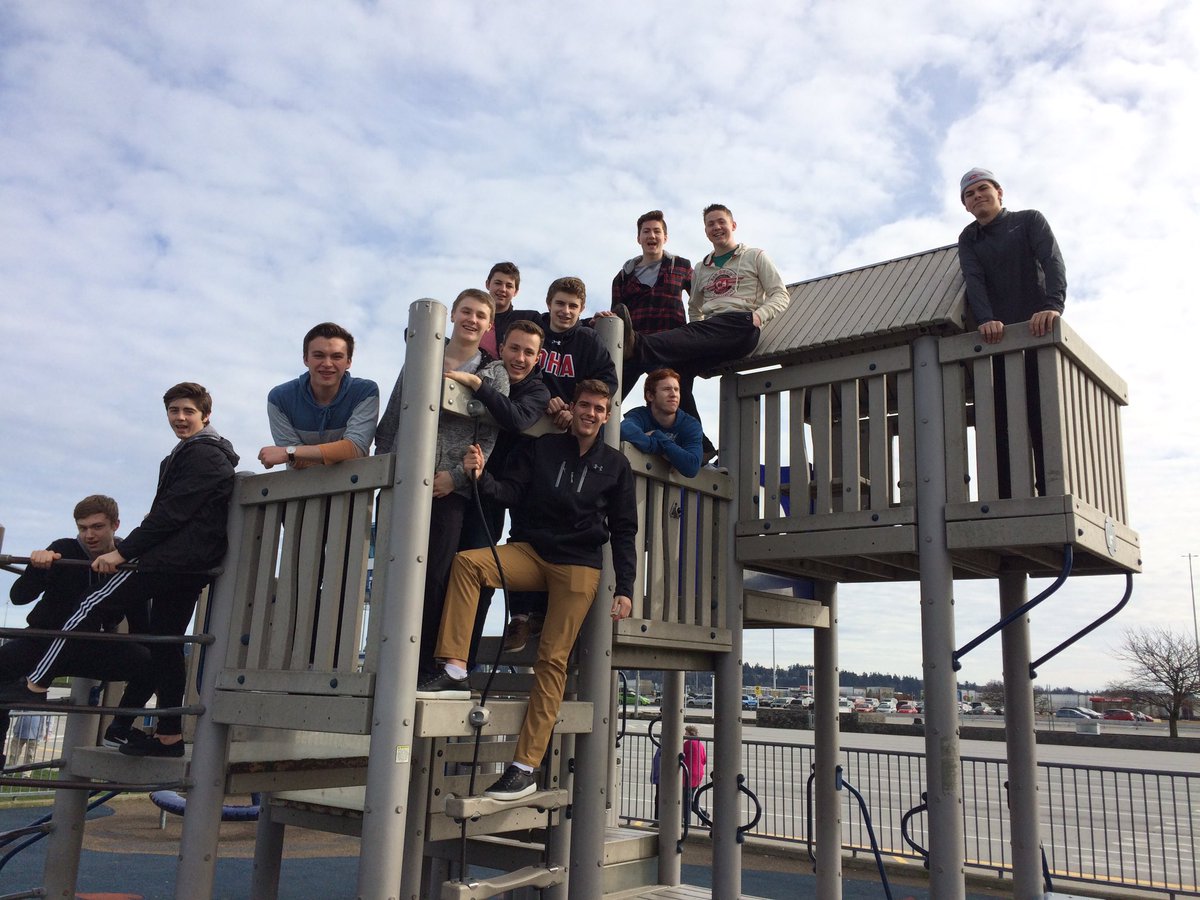 OkanaganHockey's tweet photo. Prep White having some fun while waiting to board @BCFerries! 
On route to @Shawnigan for a big @CSSHL game tonight! https://t.co/LygBYGy1mi