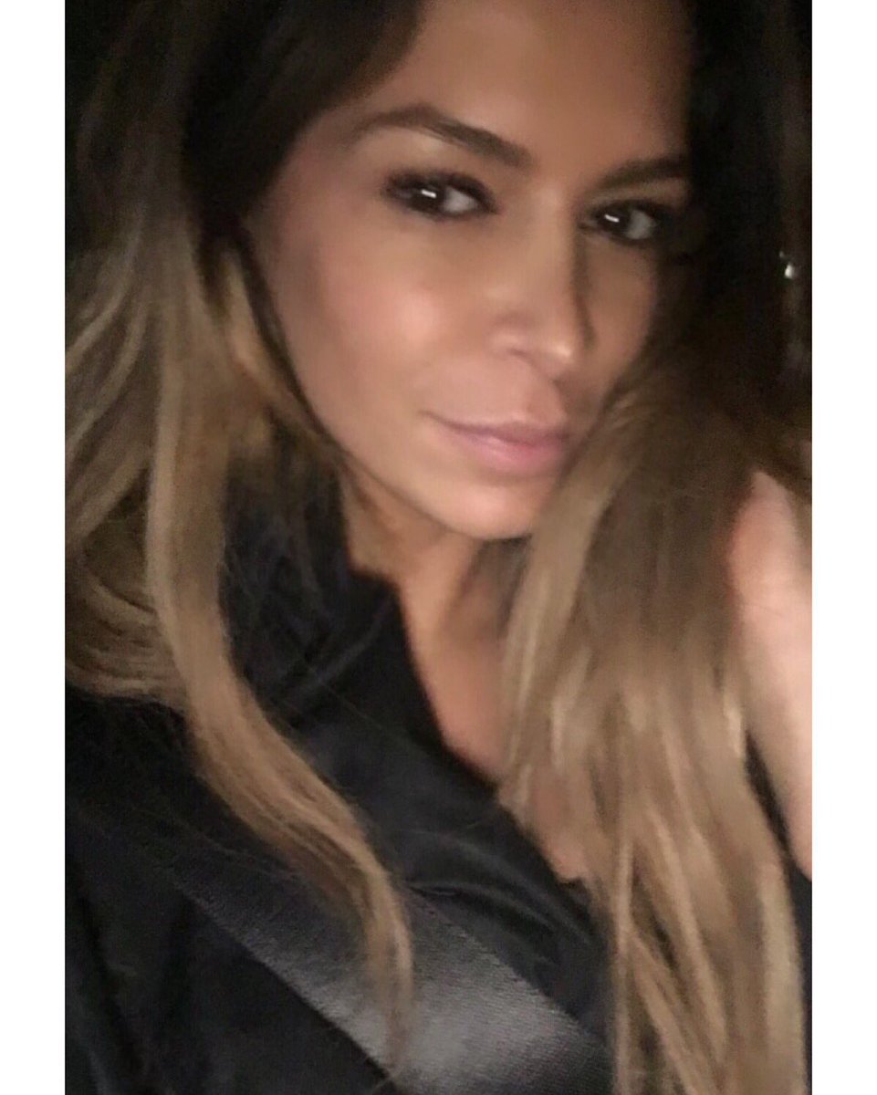 SabiaBoulahrouz's tweet photo. End of the day and my job is done!  #almosthome ❤️ wish you all a good evening 💫 https://t.co/mx4pWA7S1T