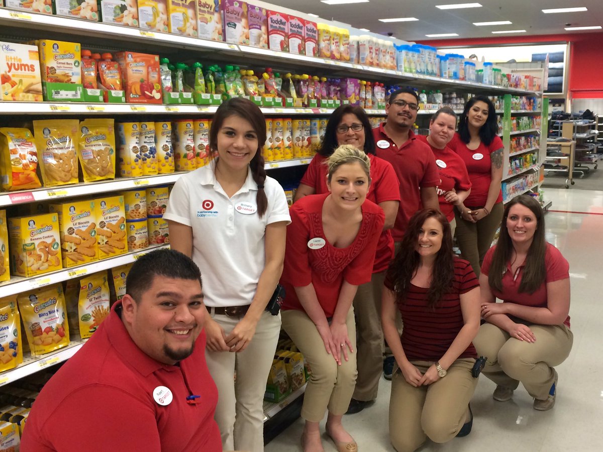 Great mid-day zone at 1852! #drivingsales @laurenkturk <a href="/rmunny0128/">Ramiro</a> <a href="/1cpryor/">Christina Pryor</a> <a href="/nelida_ya/">Nelida Reyes</a> @RobN1852 <a href="/oliviafrmtarget/">Olivia Orona</a>