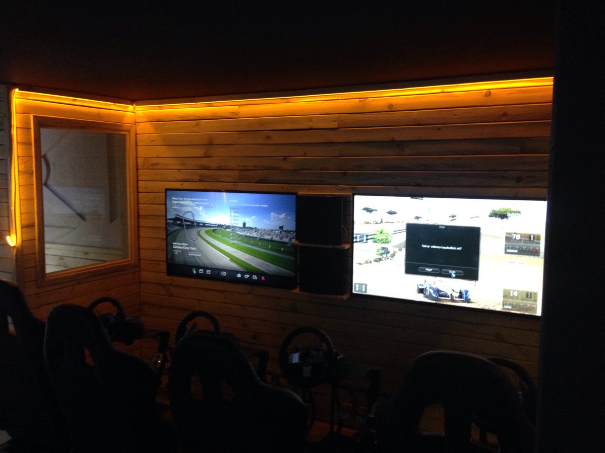 İşler güçler... (@ Labirent Game Station in Bostancı w/ <a href="/gokhansinop/">GKN</a>) swarmapp.com/c/9mVKYzV0Pyn