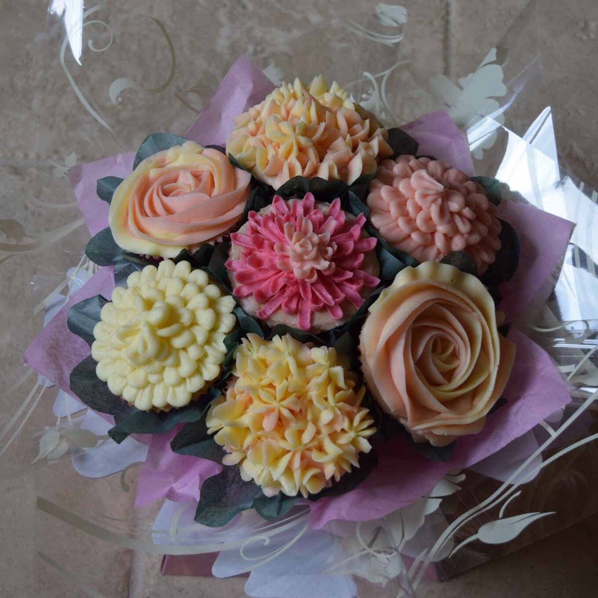 One lucky #Notts follower from 1st 100 will win a fabulous homemade Cupcake Bouquet #MidlandsHour