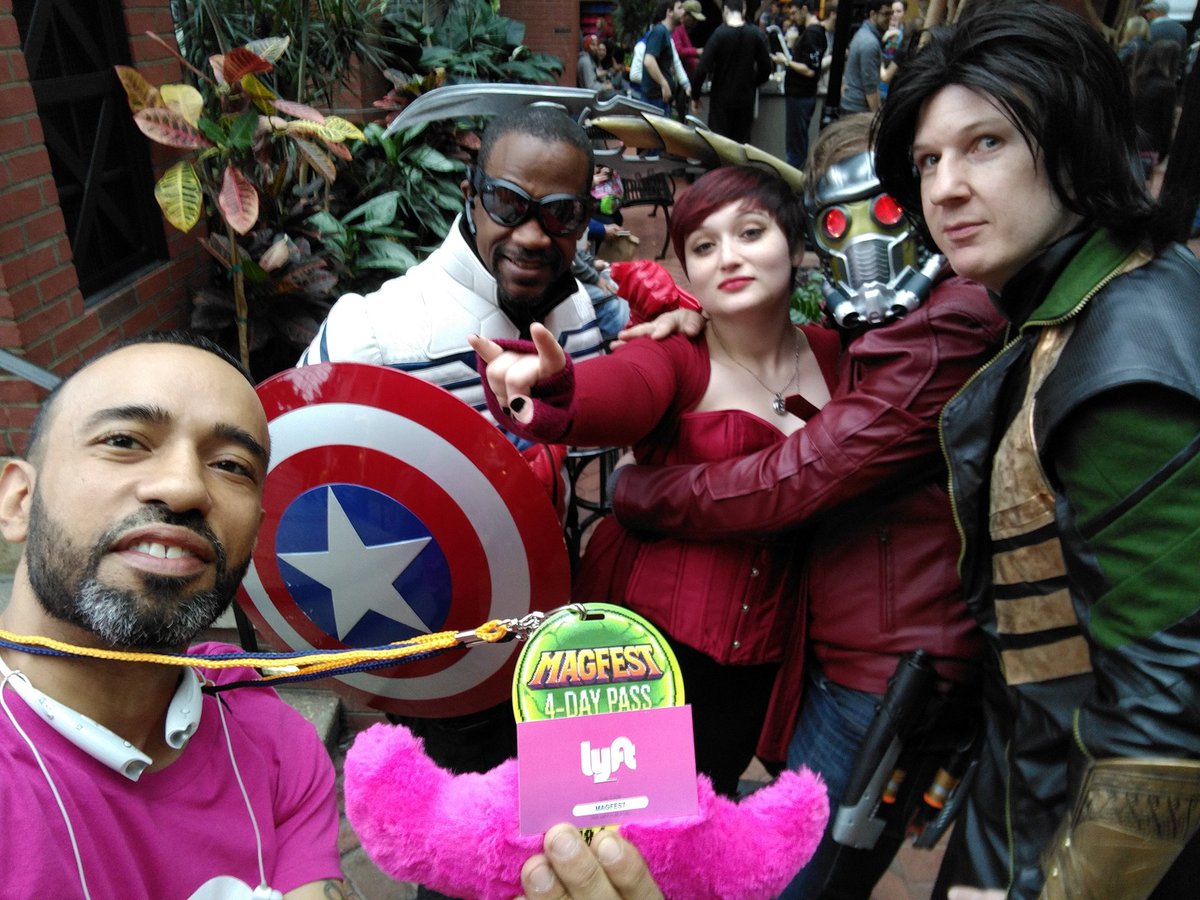 michael_lyft's tweet photo. #lyft #lyftlove #magfest #magfest2016 #cosplay #avengers #CaptainAmerica #loki #starlord #GuardiansoftheGalaxy https://t.co/cHbMS7WWp1