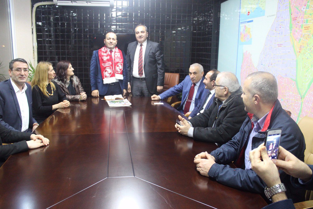 akpartibduzu's tweet photo. Beylikdüzü Sivaslilar Derneği ilce baskanimiz @AvIsmailDamat 'a hayirli olsun ziyaretinde bulundular. https://t.co/p9otopq8he
