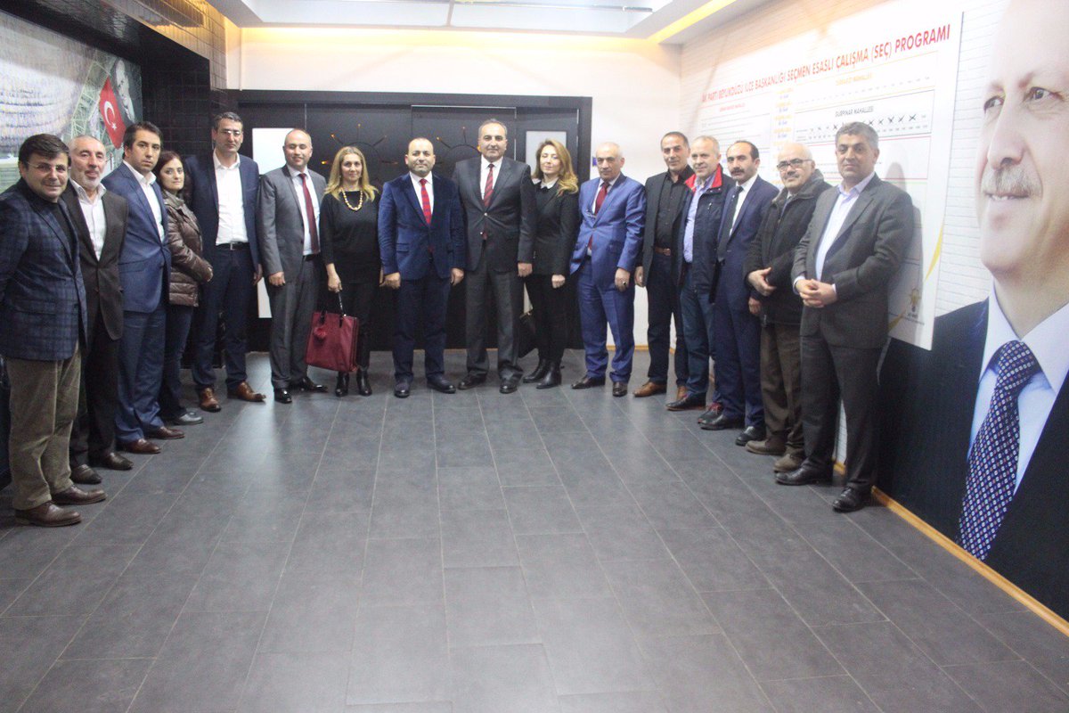 akpartibduzu's tweet photo. Beylikdüzü Sivaslilar Derneği ilce baskanimiz @AvIsmailDamat 'a hayirli olsun ziyaretinde bulundular. https://t.co/p9otopq8he