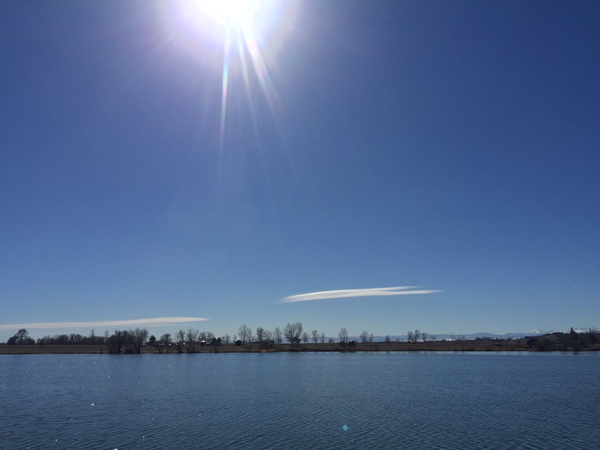 stephann_74's tweet photo. I could sit by the water forever ☺️💕☀️ https://t.co/7wBYsPfEZm