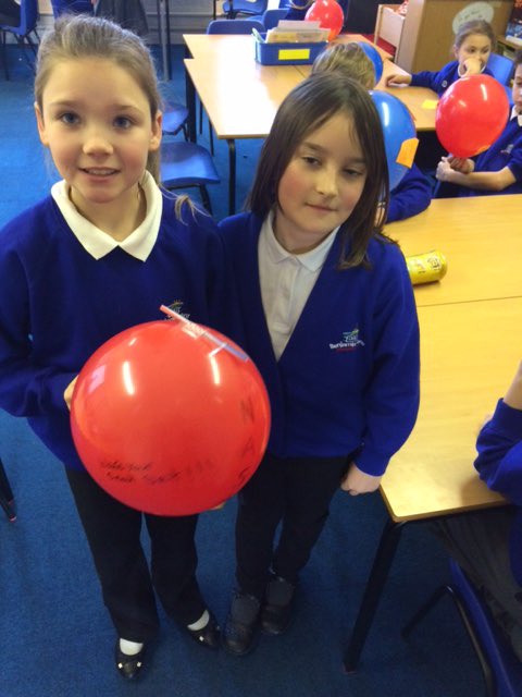 Benjamin_Adlard's tweet image. We had great fun in Year 5 making balloon rockets #spacedesigns